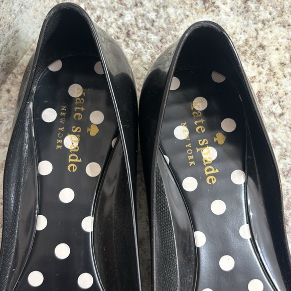 Kate Spade black plastic flats with bow - Picture 5 of 12
